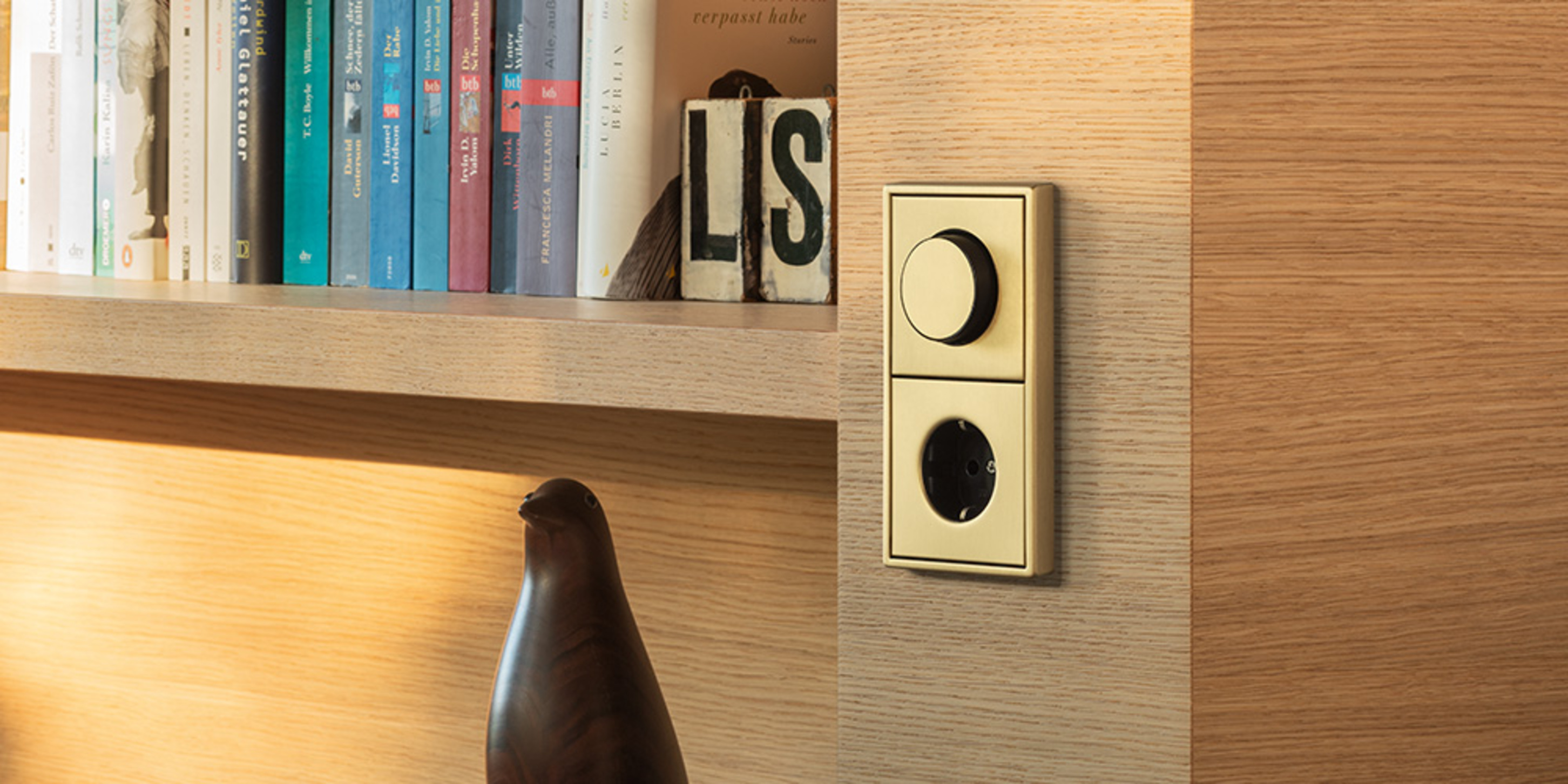 Drehdimmer-Abdeckungen bei MainSonnenStrom GmbH & Co. KG in Esselbach
