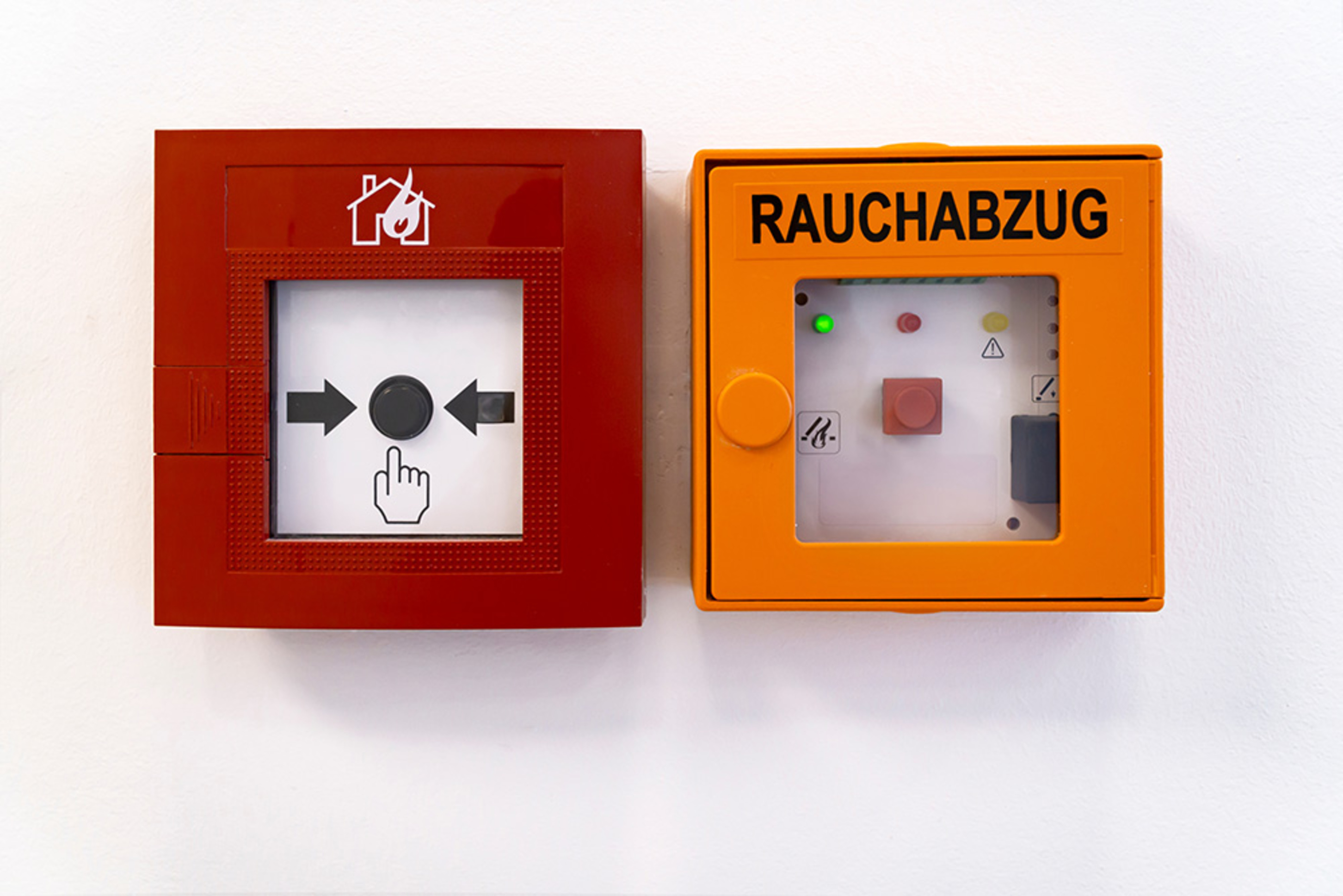 Rauchwärme&shy;abzug bei MainSonnenStrom GmbH & Co. KG in Esselbach
